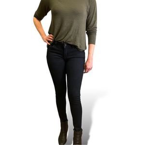 Levi’s 535 Legging Dark Blue Skinny Jeans in Size 7